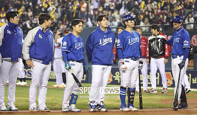 '36년 만에 노히트 악몽' 강민호-구자욱…팬들 앞에서 고개조차 못 들었다
