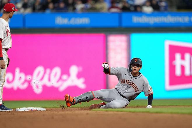 'I am SUPER 정후, 도대체 못하는 게 뭐지?' 이정후 필라델피아전 레이저 외야송구 보살+또또 2루타+멀티히트 맹활약