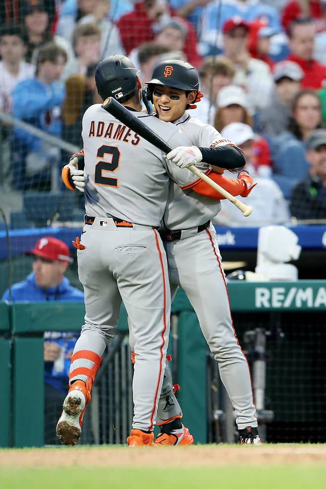 'I am SUPER 정후, 도대체 못하는 게 뭐지?' 이정후 필라델피아전 레이저 외야송구 보살+또또 2루타+멀티히트 맹활약