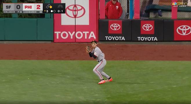 'I am SUPER 정후, 도대체 못하는 게 뭐지?' 이정후 필라델피아전 레이저 외야송구 보살+또또 2루타+멀티히트 맹활약