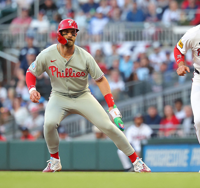 ‘이정후 어깨를 얕본건가? 하퍼의 본헤드인가!’…시즌 첫 보살과 멀티히트