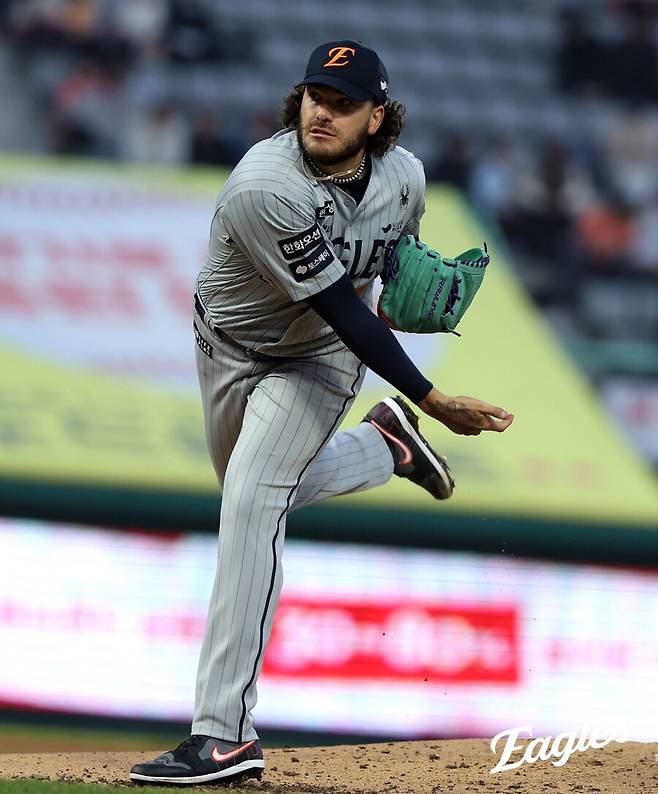 정민철-류현진 뒤를 이을 수 있나… 한화 심장이 된 야수의 구위, 구대성 기록 진짜 깨나