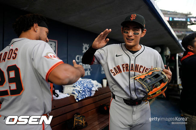 ‘감히 2루를 넘봐?’ 이정후 어깨 무시하다가 큰코다쳤다…4714억 MVP 무리한 태그업, 바람의 손자에 잡히다