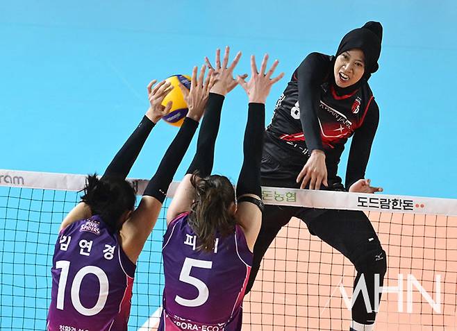 '무릎 부상은?' 前 정관장 메가, 17일부터 열리는 인도네시아 리그 바로 합류하나