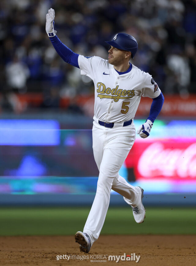 '한국계 선수' 에드먼 4안타 미쳤다, 4번타자 스미스 스리런홈런 폭발…오타니 2득점 1볼넷, 콜로라도 패패패패패