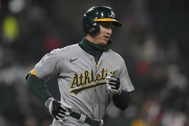 어디서 이런 거포가 나왔나? 7-8호포 연속 작렬, 홈런 단독 선두...저지는 10경기째 침묵