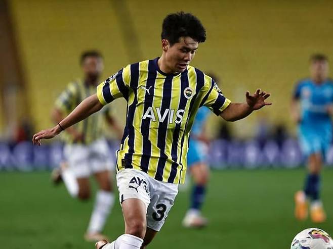 안타깝다! '한때 韓 미래 책임질 대형 유망주' 결국 무리뉴 선택 받지 못했다...1군 데뷔 없이 계약 해지