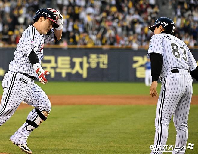 LG 미쳤다! 꿈의 '100승' 도전하나…삼성 12-2 완파→16승 3패 시즌 승률 '0.842' [잠실:스코어]