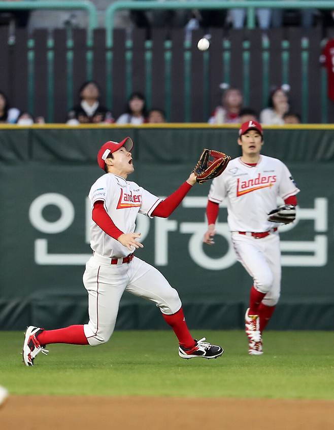 ‘투·타 조화’ 한화가 드디어 치고 올라간다… 노시환-채은성 폭발, 와이스 시즌 2승 ‘3연승 행진’ SSG 3연패 수렁 [인천 게임노트]