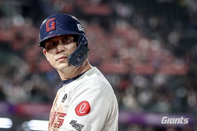 5할 승률 완성! 마황 홈스틸+295일만의 4안타 불방망이 → 반즈 7이닝 11K 쾌투…'봄향기' 맡은 롯데, 꼴찌 키움 잡고 2연승 [부산리뷰]