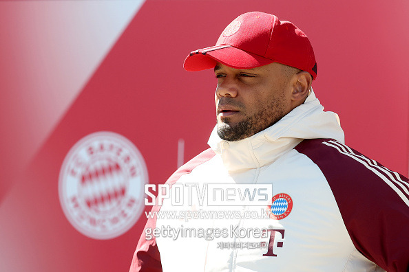 이런 감독 또 없습니다...한국인 지켰다! 김민재 부진 질문 받은 콤파니 감독