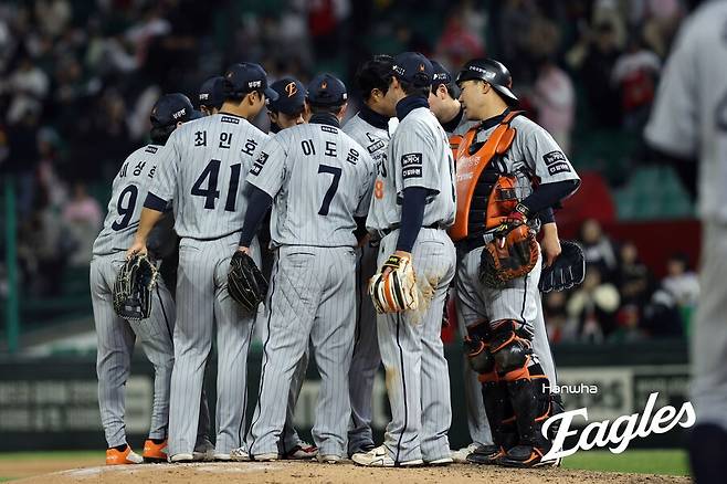 “더 떨어질 곳도 없다” 1할 타자들의 각성… 한화가 늦지 않게, 순위 싸움으로 돌아왔다