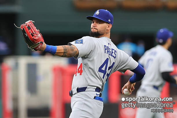로버츠 감독, 김혜성 까맣게 잊었네...'타율 0.151' 파헤스에게