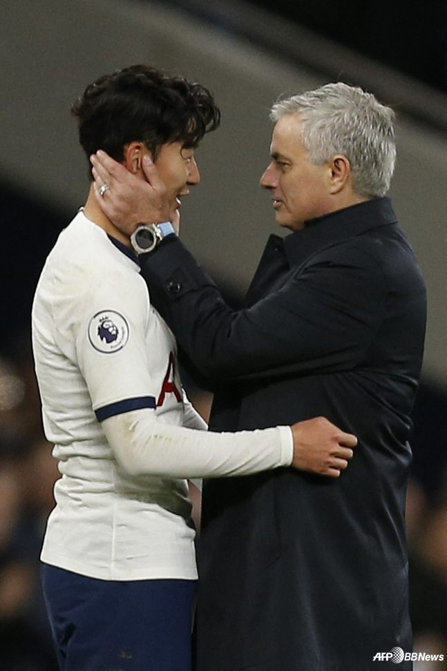 英 매체 '무리뉴, 토트넘 깜짝 복귀'... 손흥민 '무관 탈출' 절호의 기회