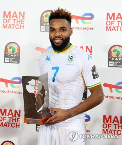 '튀르키예 리그 득점왕' 가봉 FW, 중국 자택에서 추락사 '향년 28세'…축구계 애도 물결