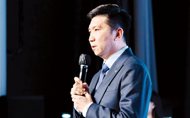 취임 한 달 만에 ‘사법 리스크’… 고개 숙인 유승민 회장