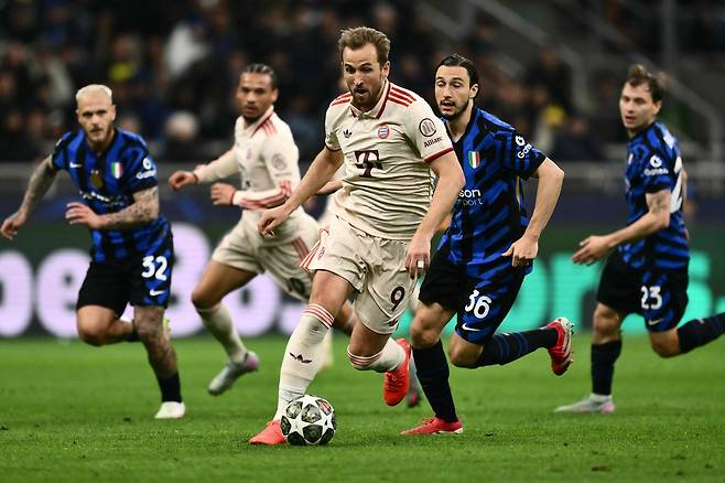 [속보] ‘케인 선제골’에도.. 뮌헨, ‘3분 만에 2실점’ 수비 와르르 무너졌다···바이에른 뮌헨 1-2 인터 밀란(합산 2-4, 후반 진행 중)