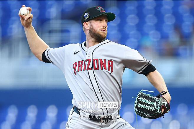 단돈 5억에 한국행→벌써 ML 56승, 이젠 연봉 100억으론 만족 못한다…FA 초대박 예고