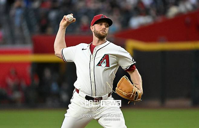 단돈 5억에 한국행→벌써 ML 56승, 이젠 연봉 100억으론 만족 못한다…FA 초대박 예고