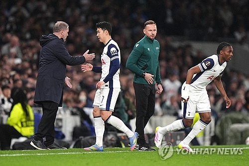 손흥민 부상인데 뛰었다? 충격적 사건→포스텍 자기가 살기 위해 SON '강제 출전?'…