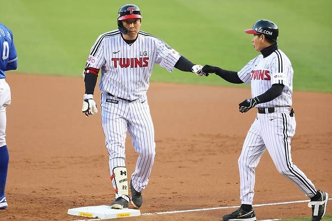 '강민호 부상!' 삼성 라이온즈, 수도권 악몽 속 탈출구는 원태인!