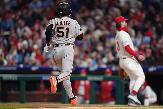 '그냥 미쳤다. 이러다 ML 새역사 쓰겠네' 또또 2루타 추가 이정후, 메이저리그 1위-타격 전부문 상위랭크. SF는 전날 패배 설욕