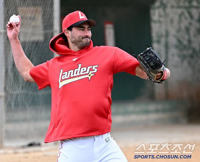 14억 1선발 드디어 데뷔한다, 그런데 하필 상대가 ML 78승이네