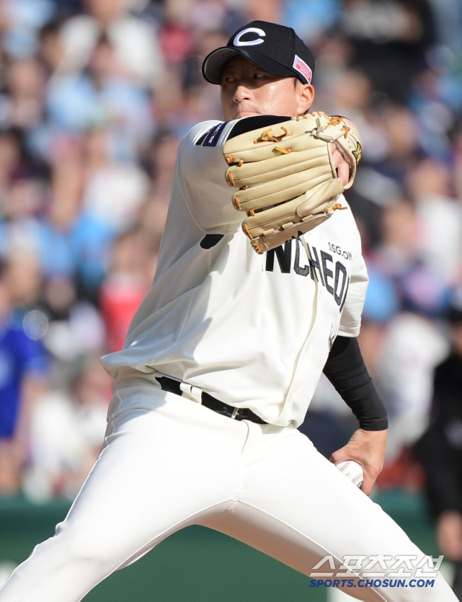 [공식발표] '8위 추락' 두산의 돌파구 '42세 좌완' 고효준 영입! 총액 1억원