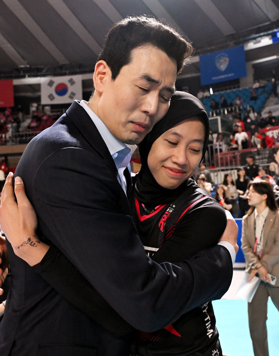 메가 떠나보내며 펑펑 울었던 그 남자, 정관장 고희진 감독