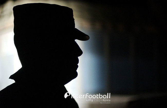 '역사상 처음 1팀 4명 동시 입대'...시즌 도중 상무 선발은 공포, 막대한 피해 보는 팀들은 어쩌나