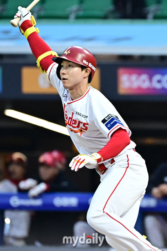 뜨겁다 한화, SSG전 스윕 미쳤다! '류현진 놀랐다' 노시환 호수비+3루타+2루타 폭발…정우주 156km, 김서현 157km [MD인천]