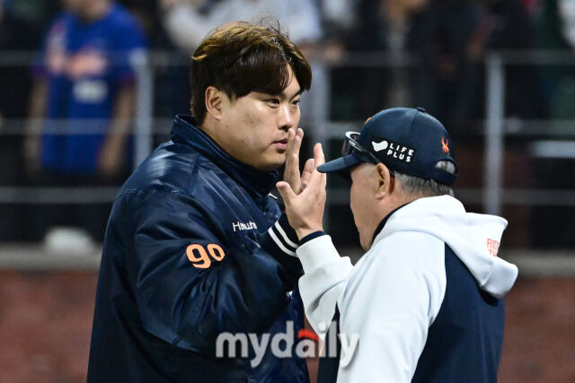 'KBO 110승 달성' 류현진도 깜짝 놀랐다, 홈런왕 미친 점프 캐치에…