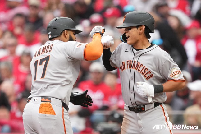 'ML 2루타 1위-OPS 8위인데' 이정후는 왜, '1조 스타'에 밀렸나... 파워랭킹 톱10 진입은 시간문제