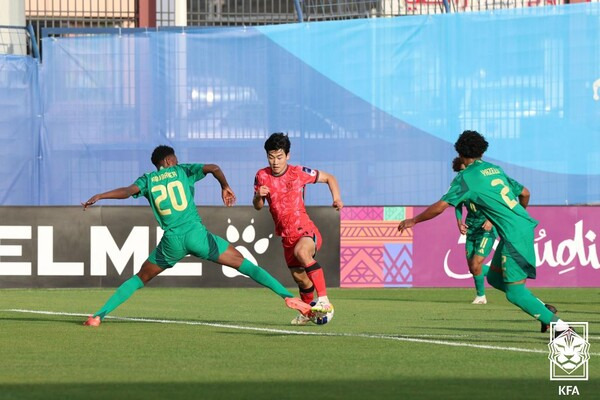 장하다 한국 U-17! 아시안컵 준결승서 개최국 사우디에 1-0 리드→결승 진출 눈앞(후반 진행 중)
