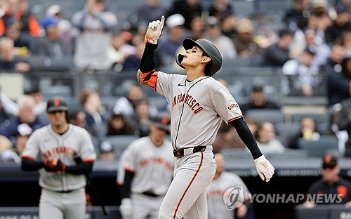 '2루타 MLB 1위' 이정후, 18일 PHI 원정 선발 명단 제외…체력 안배인 듯