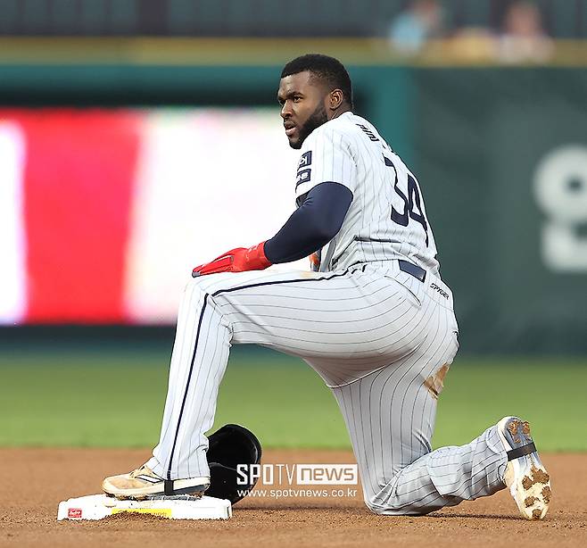 한화에 야생마가 등장했네? '5푼이' 오명 날린 플로리얼, 올라갈 일만 남았다?