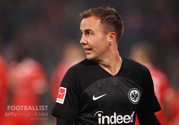 [리뷰] '부상 결장' 손흥민 활짝! 토트넘 유로파 우승 간다, 솔랑케 104일 만 득점으로 4강 진출! 프랑크푸르트에 1-0 승