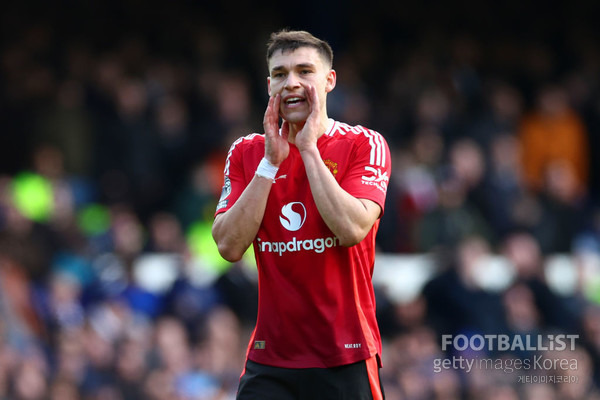 [리뷰] '2-0→2-4→5-4' 꿈의 극장 역대급 각본 없는 드라마! 맨유, 매과이어 결승골로 리옹에 대역전승 '유로파 4강 진출'