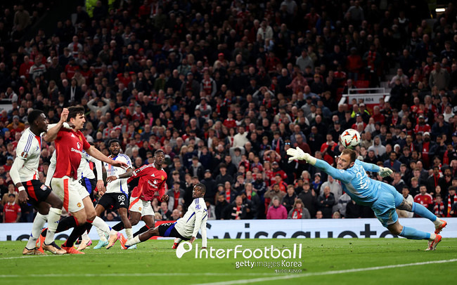 [UEL POINT] 맨체스터 유나이티드 역사에 남을 미친 기적! 2-0→2-4→5-4 대역전극 달성