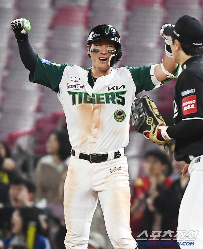 '소름 돋는다' 작두 탄 이범호 감독의 예언, 쓰러져가던 박찬호와 KIA 다 살렸다