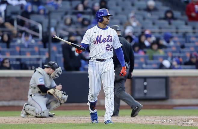 ‘타율 0.221 치라고 1억 881억 원 줬나’ 소토의 몰락?