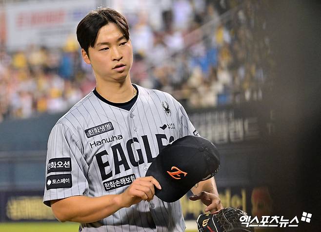 한화 타선 살아났고, 분위기도 탔다…그 다음 페이지는 78억 FA의 '이적 첫 승'