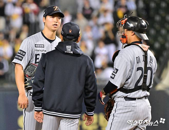 한화 타선 살아났고, 분위기도 탔다…그 다음 페이지는 78억 FA의 '이적 첫 승'
