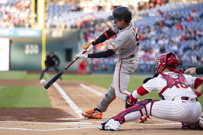 한국에 이어 이제 MLB 기록에도 도전···이정후, 94년 묵은 MLB 단일 시즌 2루타 기록 ‘67개’도 경신할 수 있을까