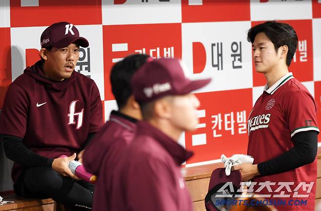 키움은 왜, 연봉 2억 2132안타 베테랑을 갑자기 플레잉 코치로 선임했을까...