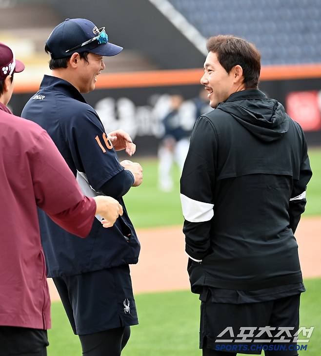 키움은 왜, 연봉 2억 2132안타 베테랑을 갑자기 플레잉 코치로 선임했을까...