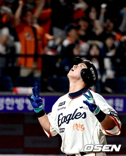 엄상백 첫 승 신고, 한화 18년 만에 쾌거…5명이 5G 연속 선발승 합작, 12득점 폭발→5연승 폭주 [대전 리뷰]