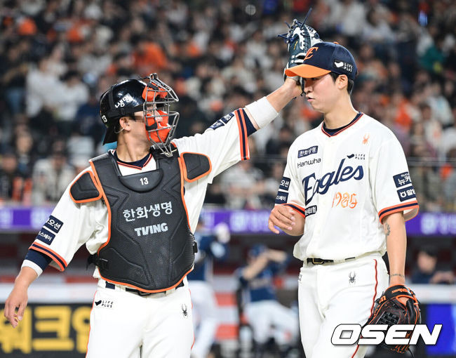 엄상백 첫 승 신고, 한화 18년 만에 쾌거…5명이 5G 연속 선발승 합작, 12득점 폭발→5연승 폭주 [대전 리뷰]
