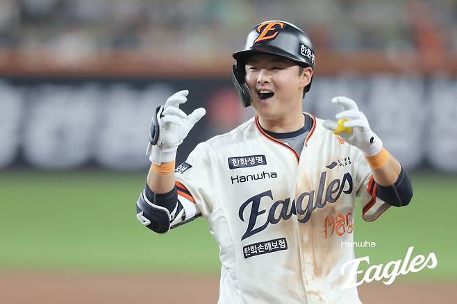 '승승승승승' 한화는 못말려! 노시환-채은성 '슈퍼 이글스포' 폭발…4타점 이도윤 인생경기+엄상백 이적 후 첫 승 [대전:스코어]