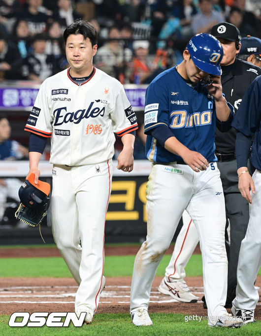헤드샷 퇴장, 갑자기 투입됐는데…19구 연속 직구, 알고도 못 친다→153km 정우주 또 홀드 '필승조 우뚝'